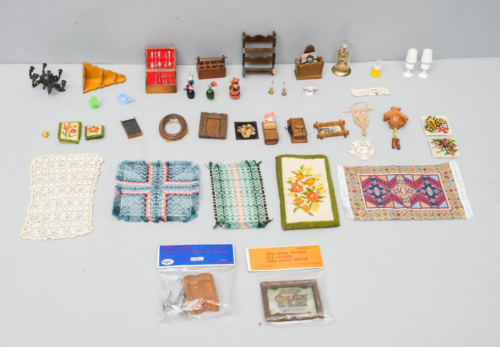 Lot of Decorative Dollhouse Elements (1 of 4)