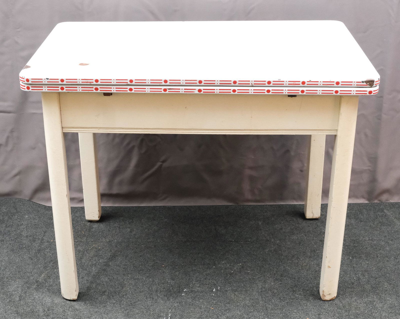 Mid-Century Enamel Top Table with Leaves (1 of 6)