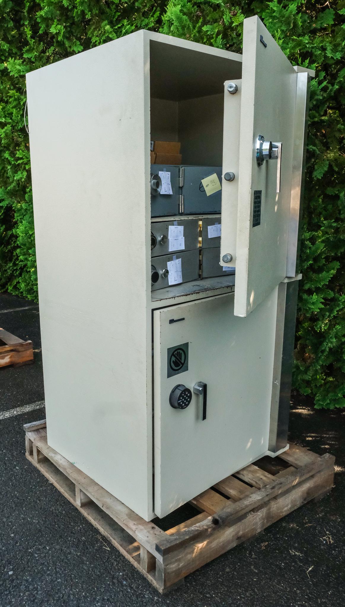 Sargent & Greenleaf SC Collier Bank Safe (1 of 19)