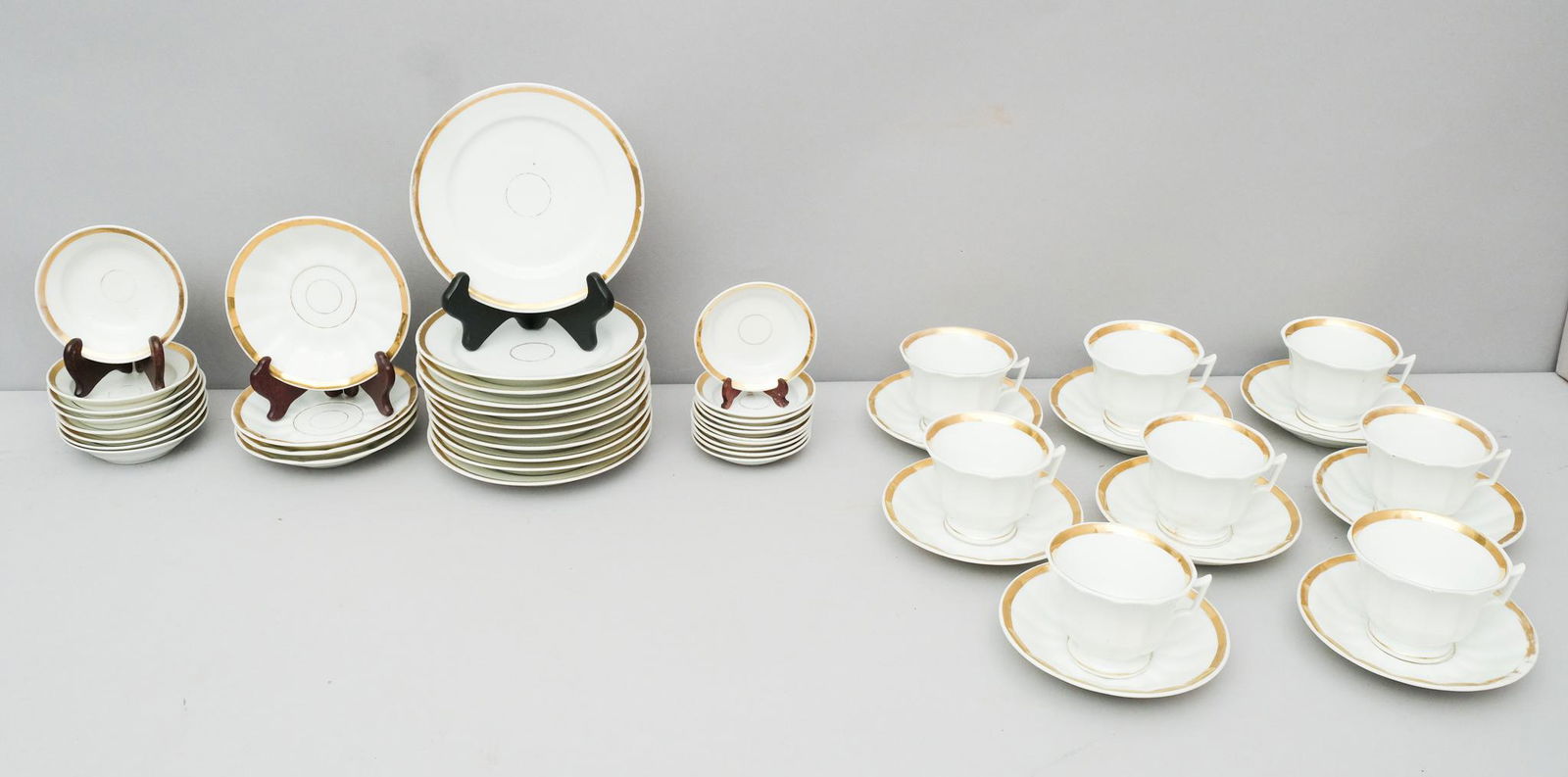 White & Gold Old Paris Porcelain Dessert Set (1 of 7)
