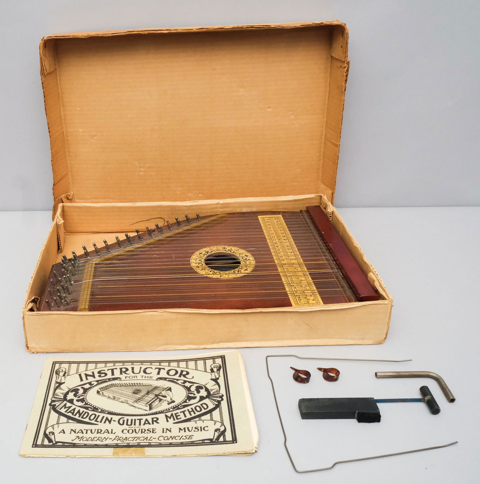 Antique Oscar Schmidt International Inc. Zither (1 of 11)
