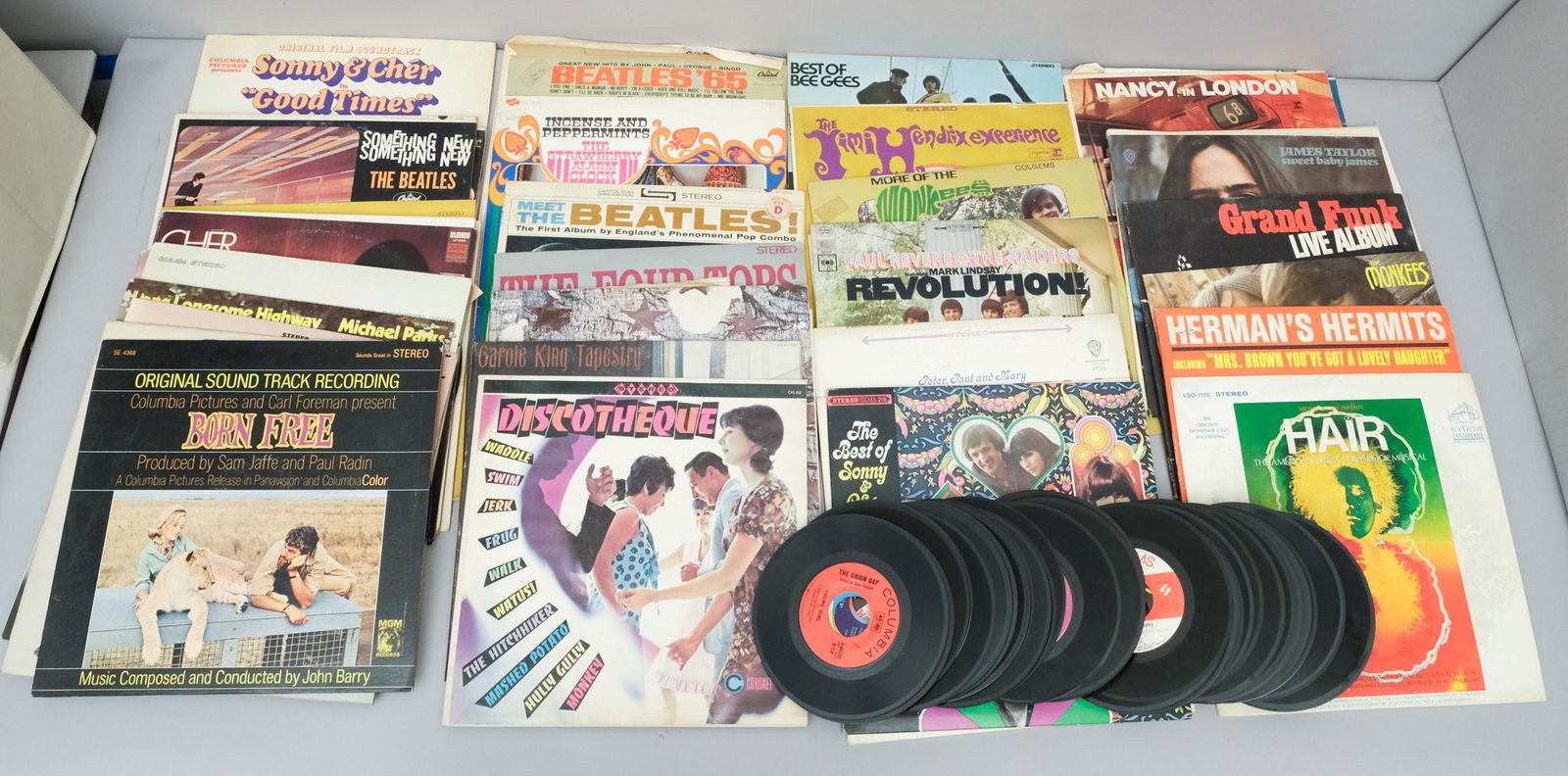 Lot of Mixed Vinyl Records and 45s (1 of 2)