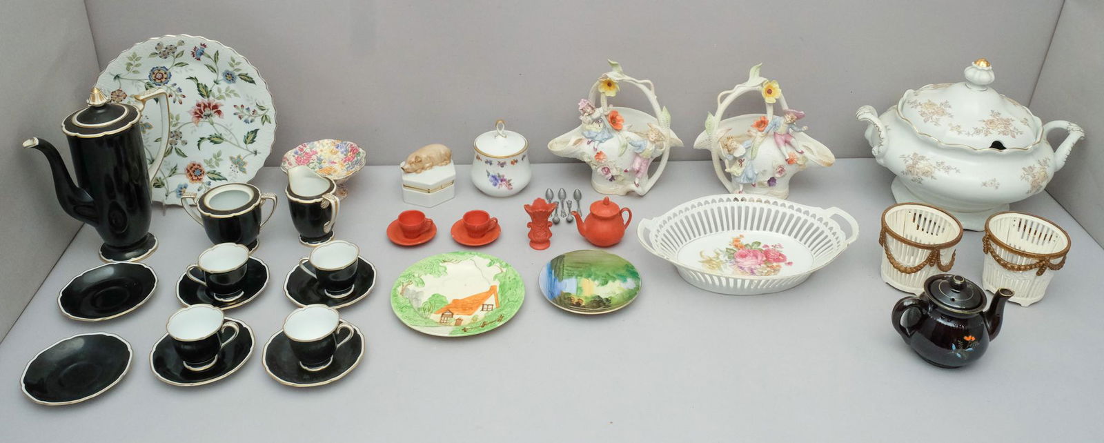 Large Lot of Decorative Porcelain & Dining Wares (1 of 10)