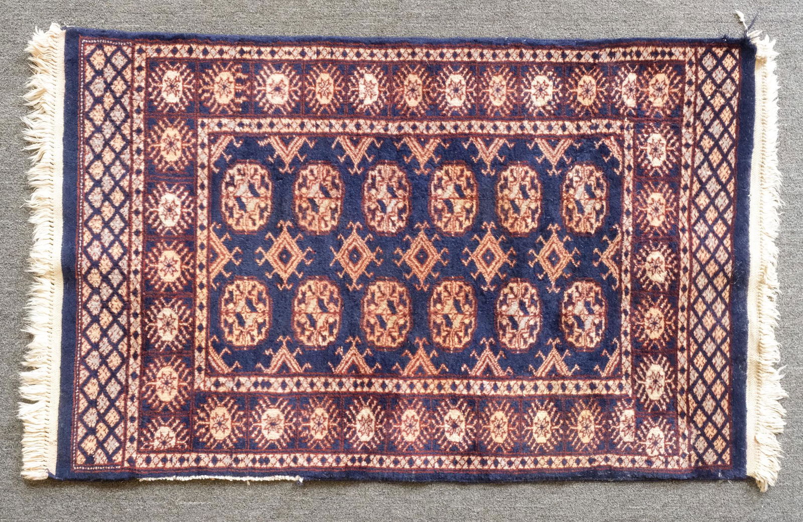 Blue & Red hand woven Kashan Rug (1 of 5)