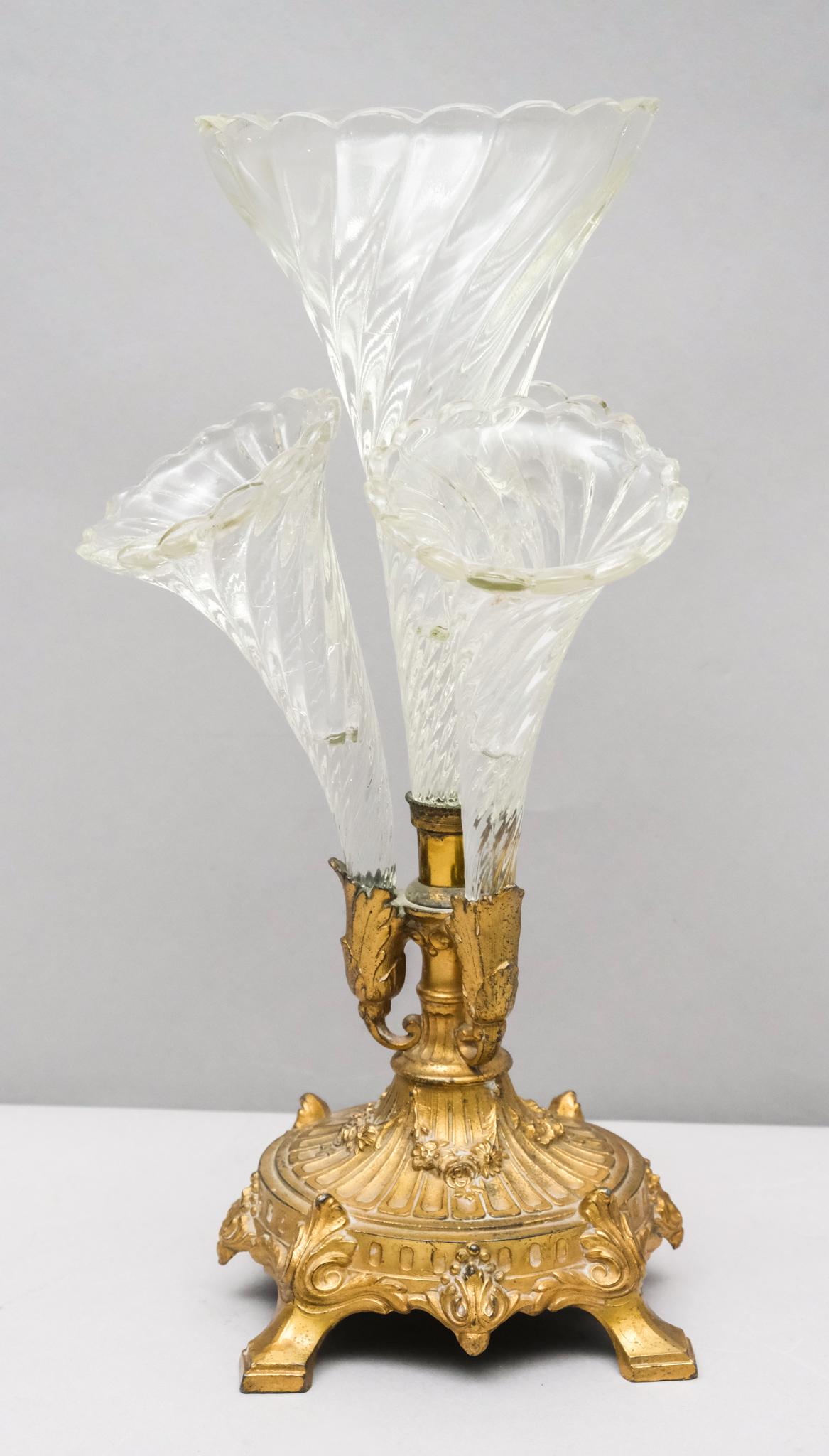 Epergne Vase with Brass Base (1 of 8)