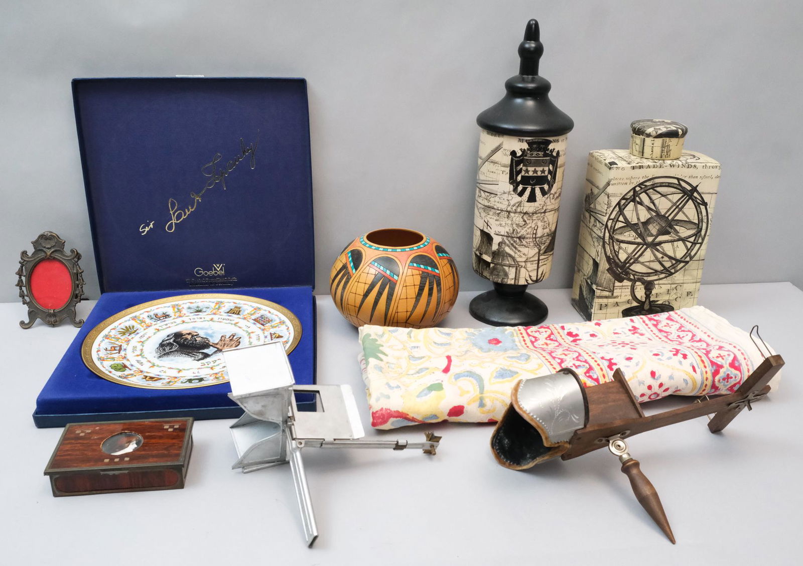 Lot of Mixed Decorative Articles (1 of 18)