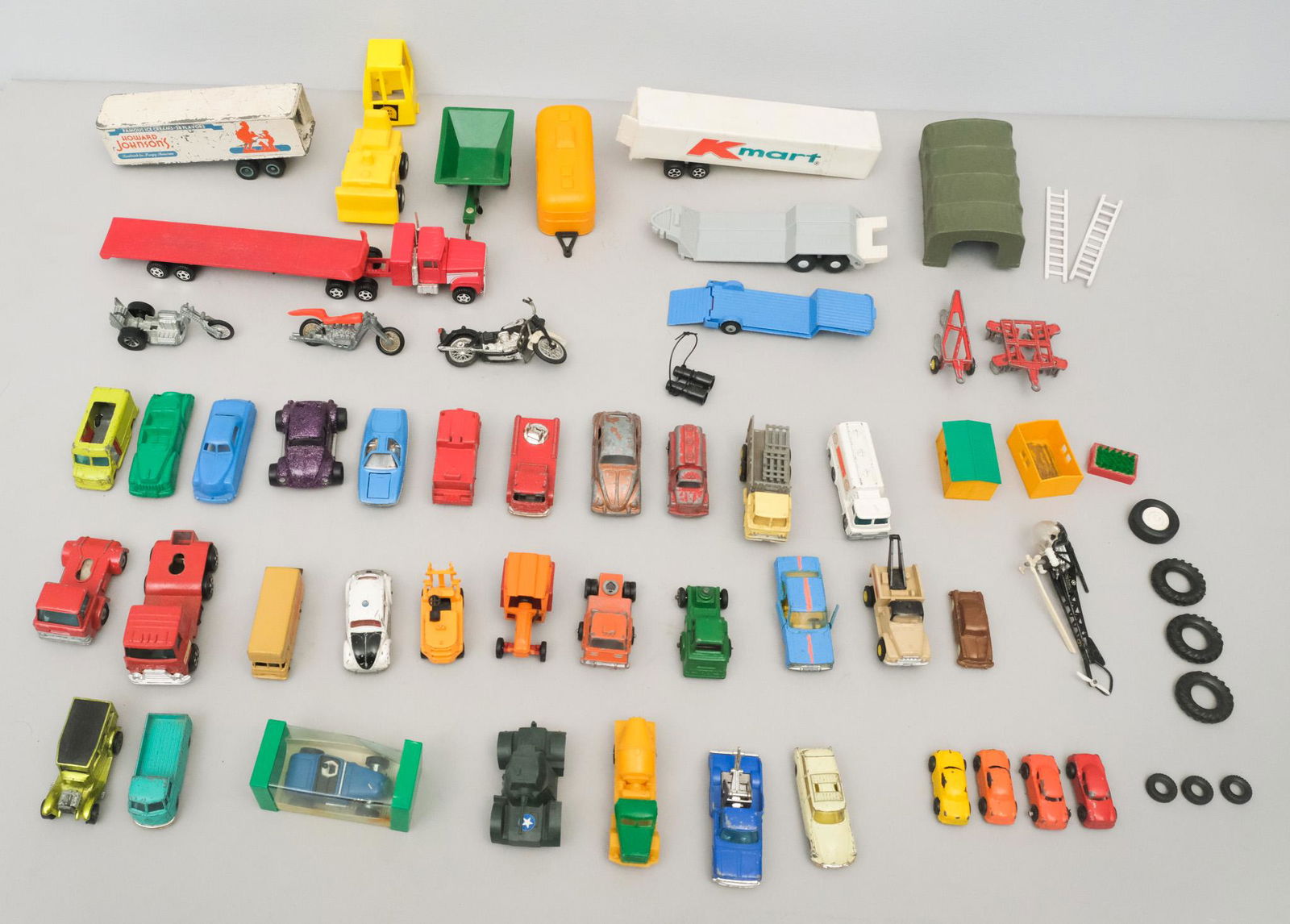 Lot of Various Vintage Toy Cars (1 of 20)