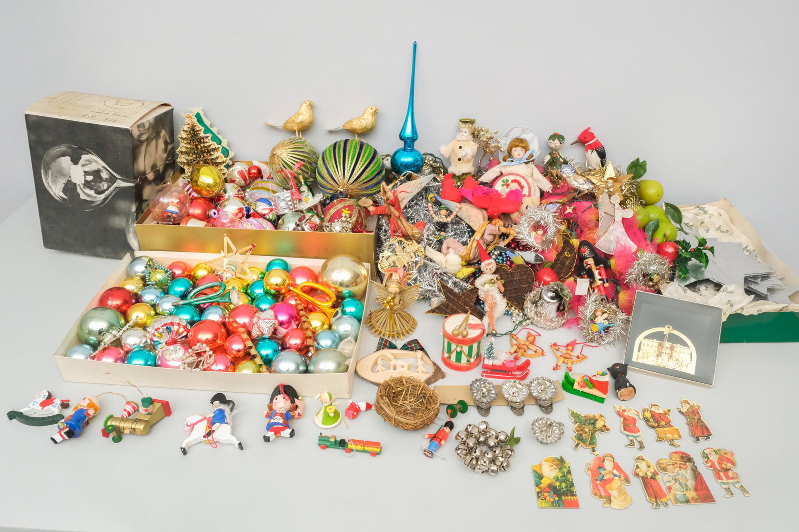 Large Lot of Vintage Christmas Ornaments (1 of 5)