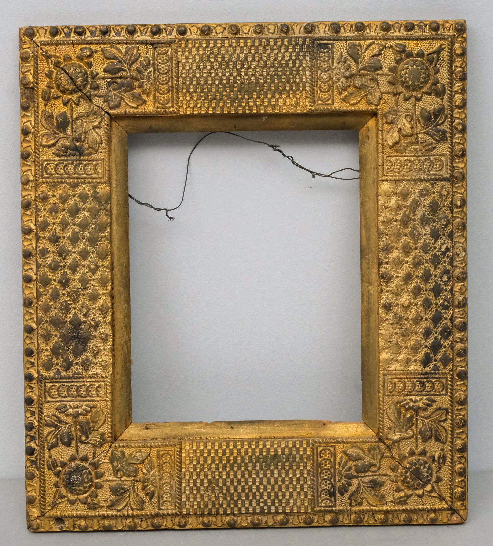 Aesthetic Movement Gilt Frame (1 of 4)