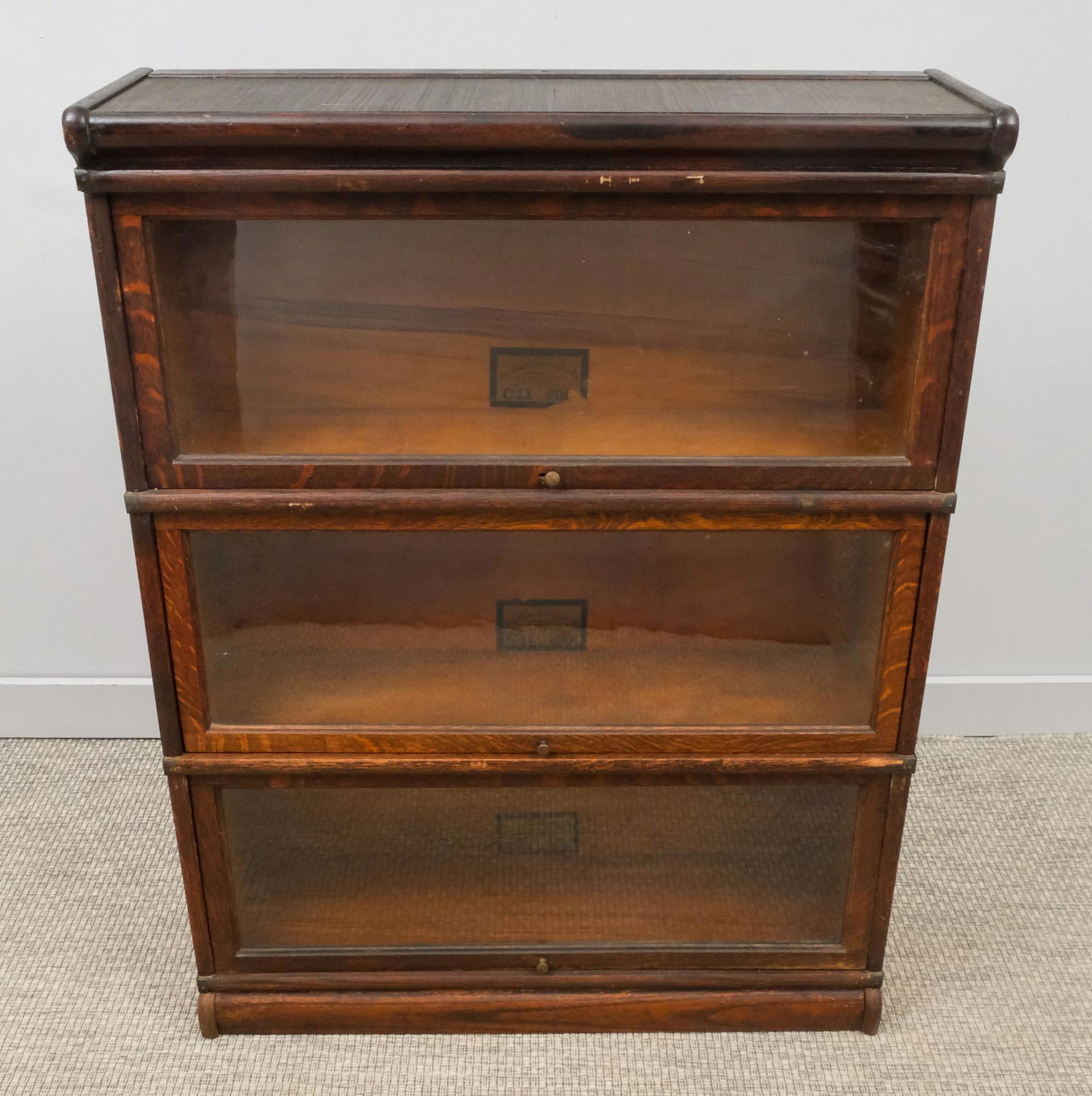 Globe-Wernicke Barrister Bookcase (1 of 15)
