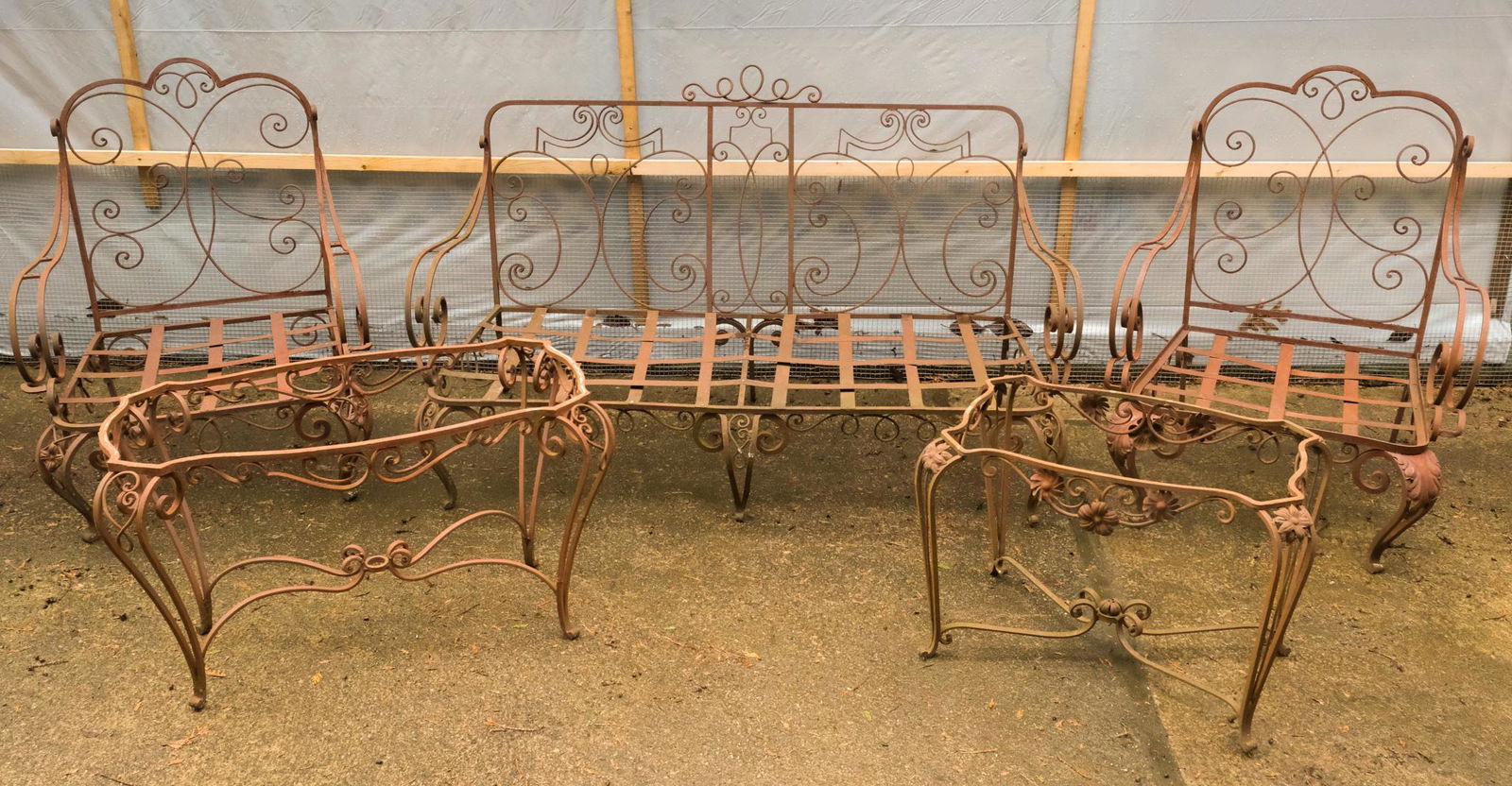 Iron Patio Set (1 of 10)