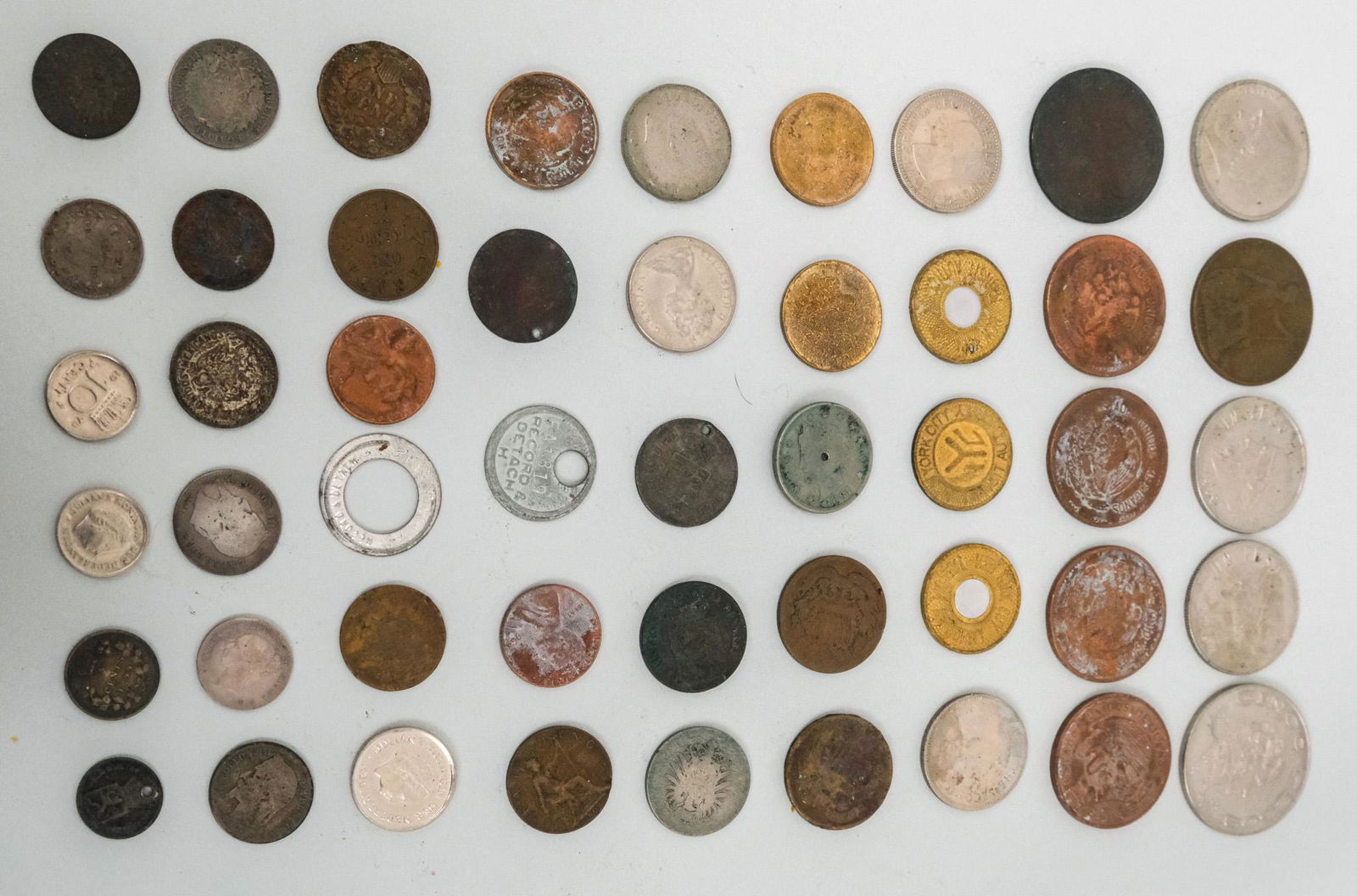 Lot of Vintage & Antique Foreign Coins (1 of 20)