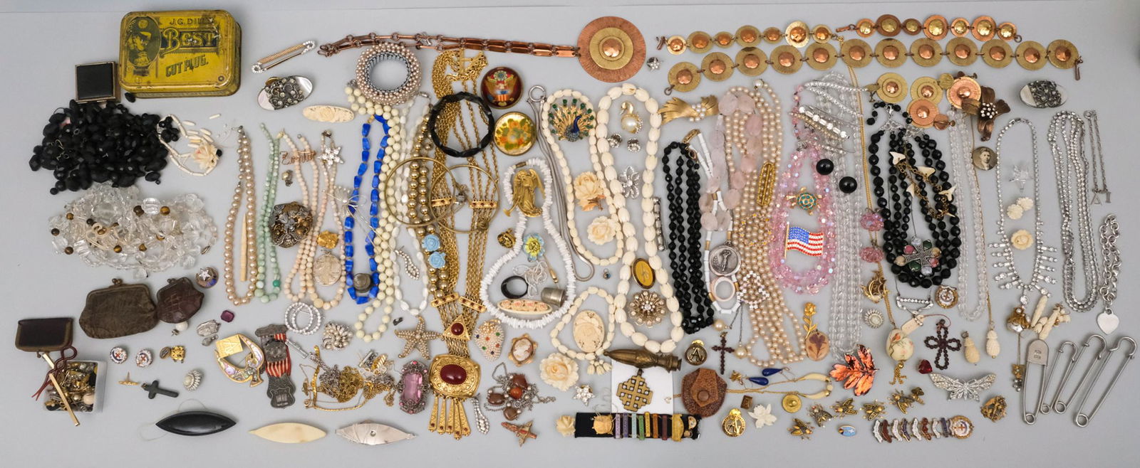 Large Lot of Vintage & Antique Costume Jewelry (1 of 12)