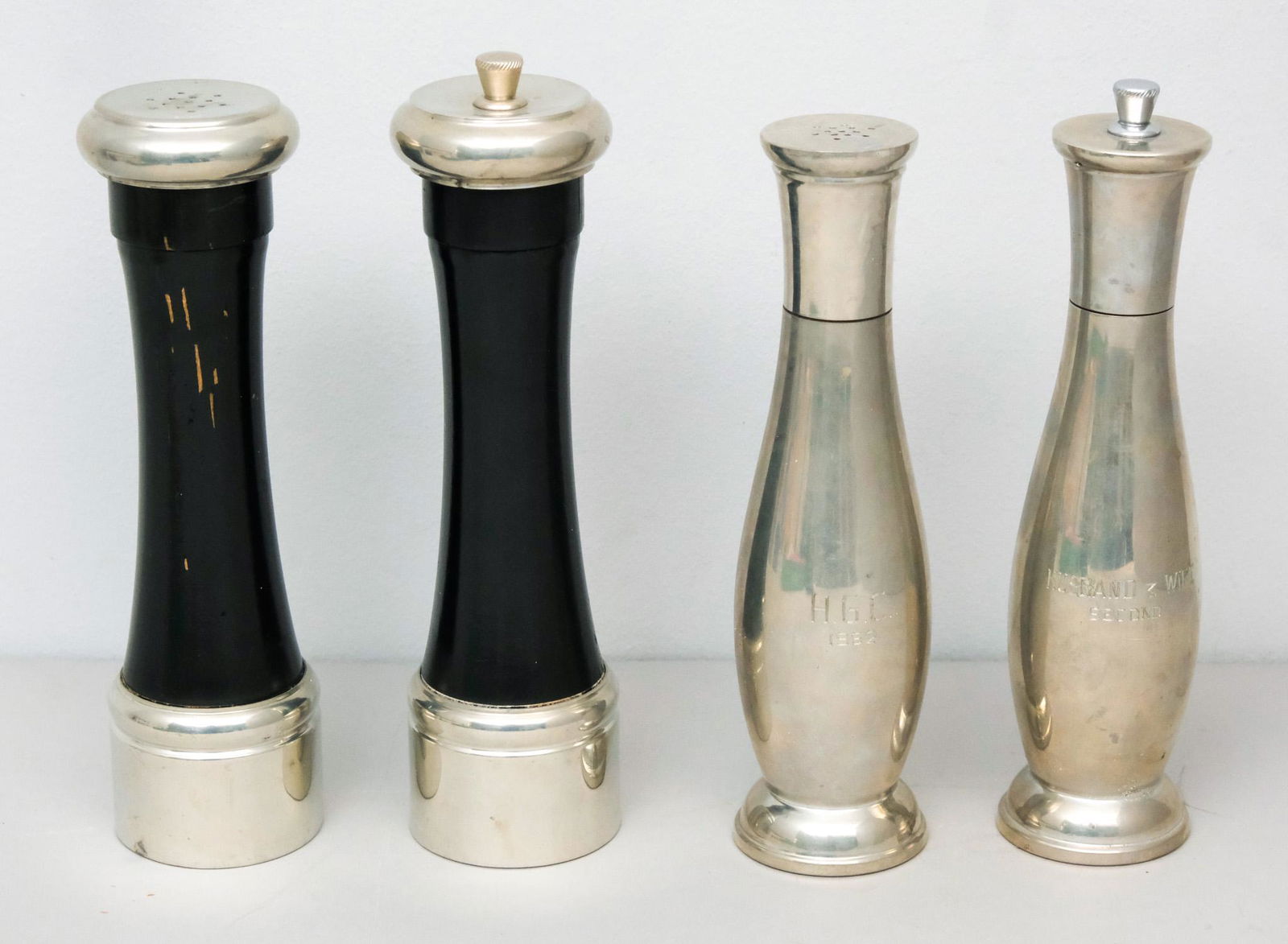 Two Sets of Pewter Pepper Mills & Salt Shakers (1 of 8)