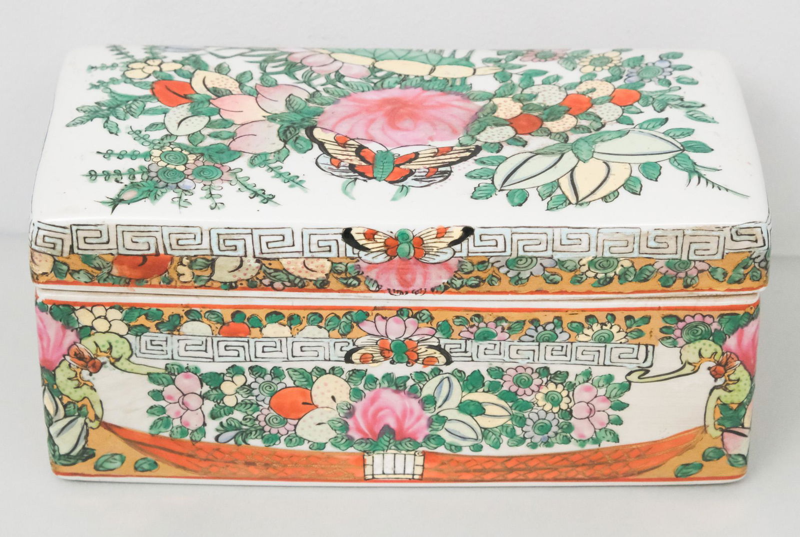 Antique Chinese Rose Medallion Porcelain Box (1 of 10)