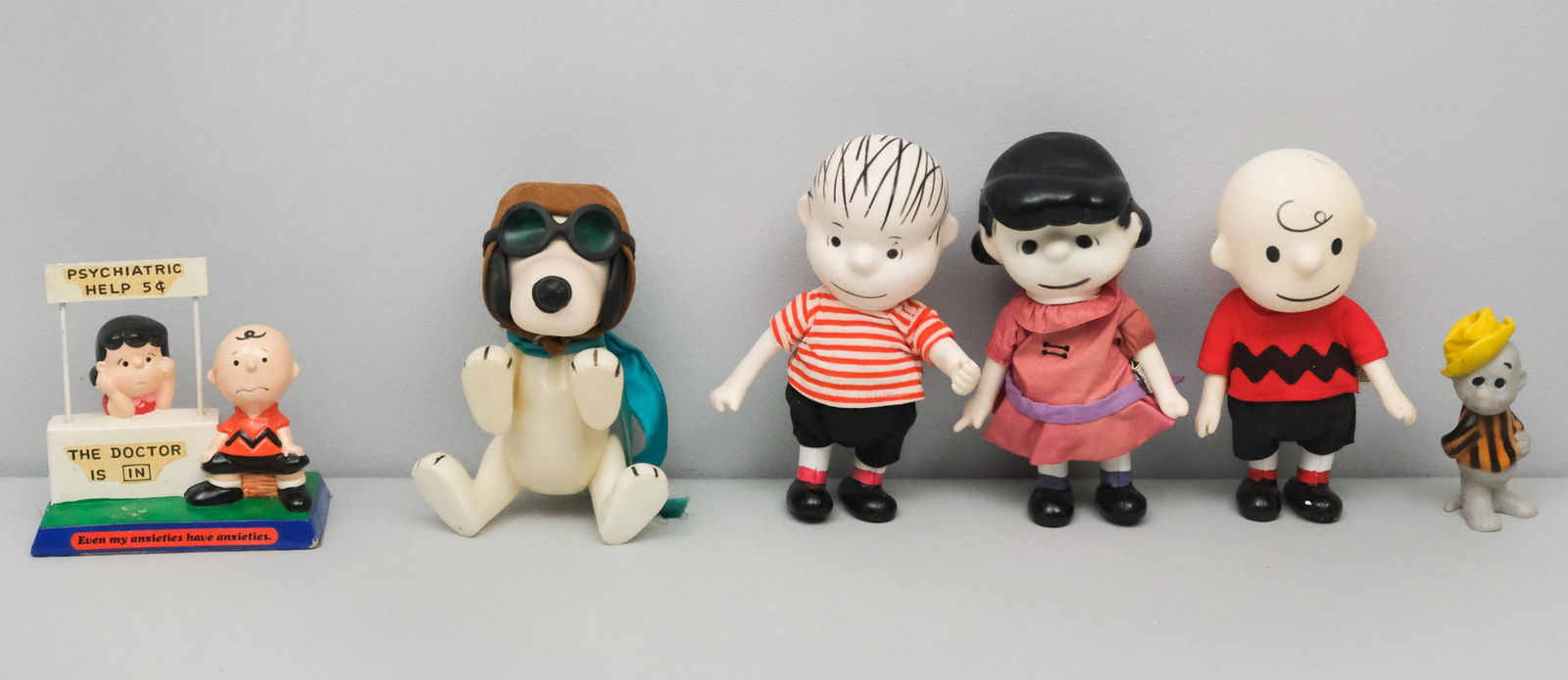 Group of Peanuts Pocket Dolls & More (1 of 10)