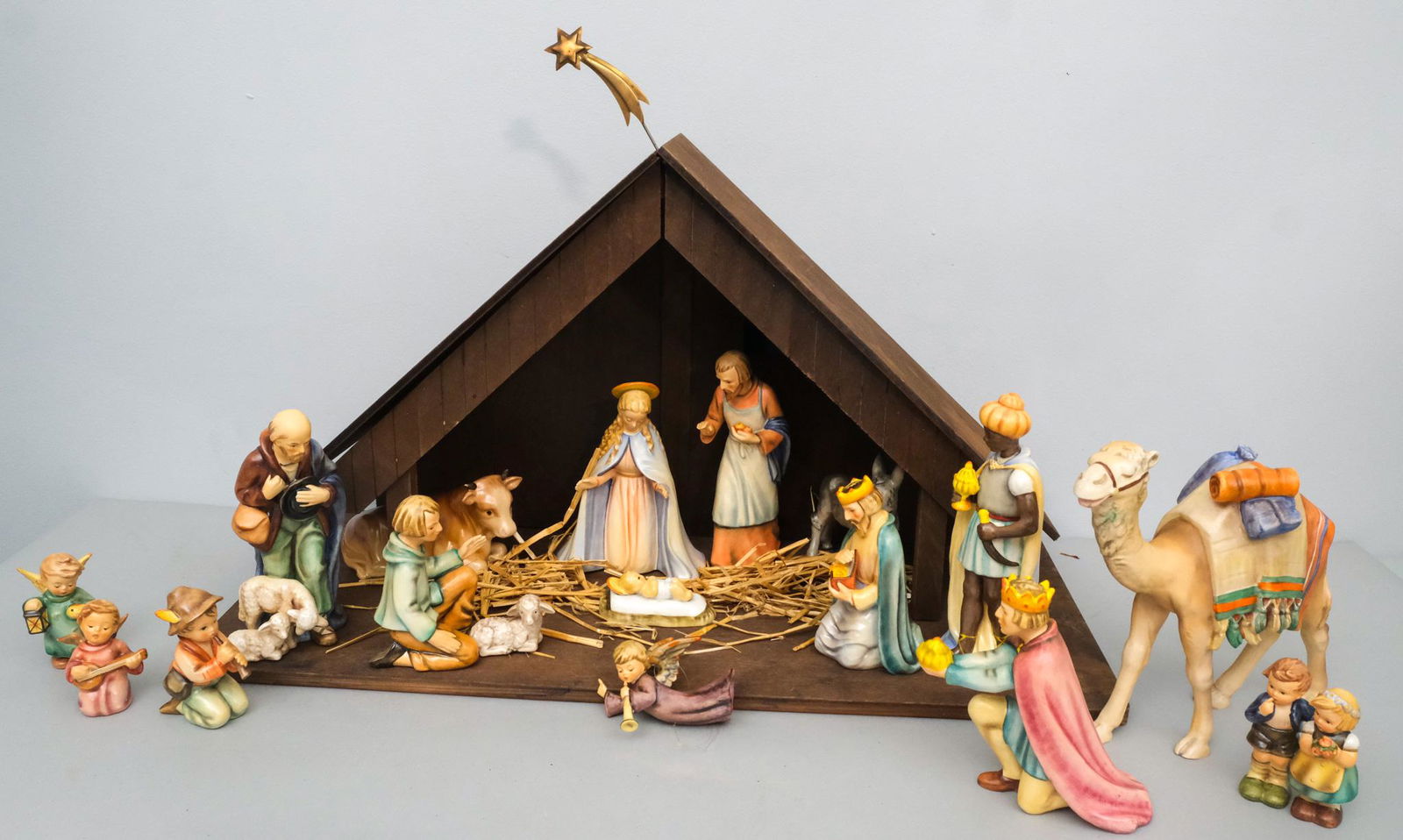 Goebel Creche or Nativity Scene Set (1 of 11)