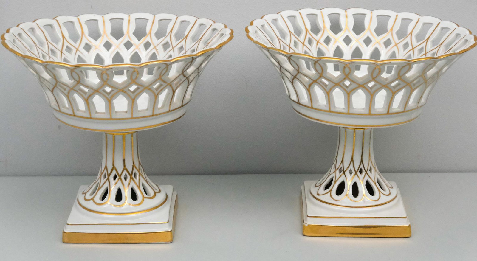 Pair of Old Paris Porcelain Style Compote Baskets (1 of 10)