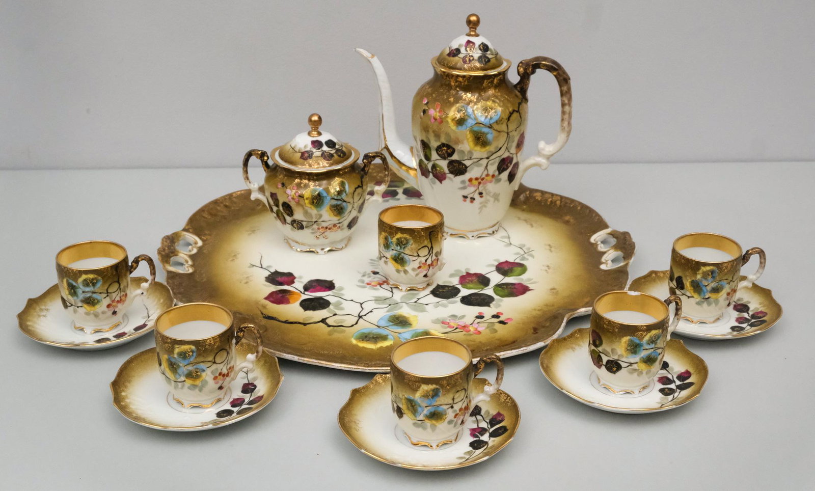 Geschutzt Porcelain Gilded Leaf Tea Set (1 of 16)