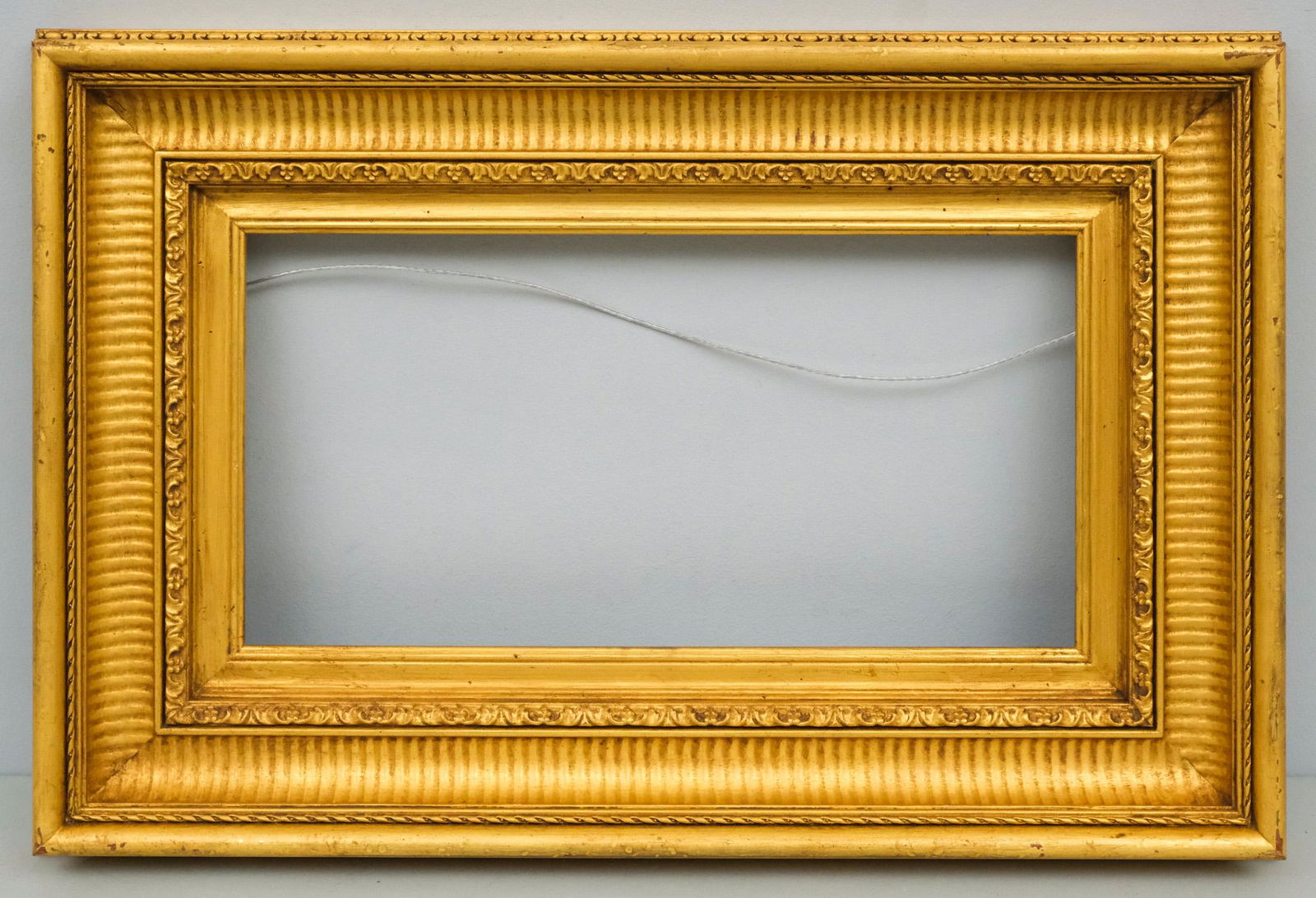 American Custom Giltwood Frame 12 1/2" x 14 1/2" (1 of 4)