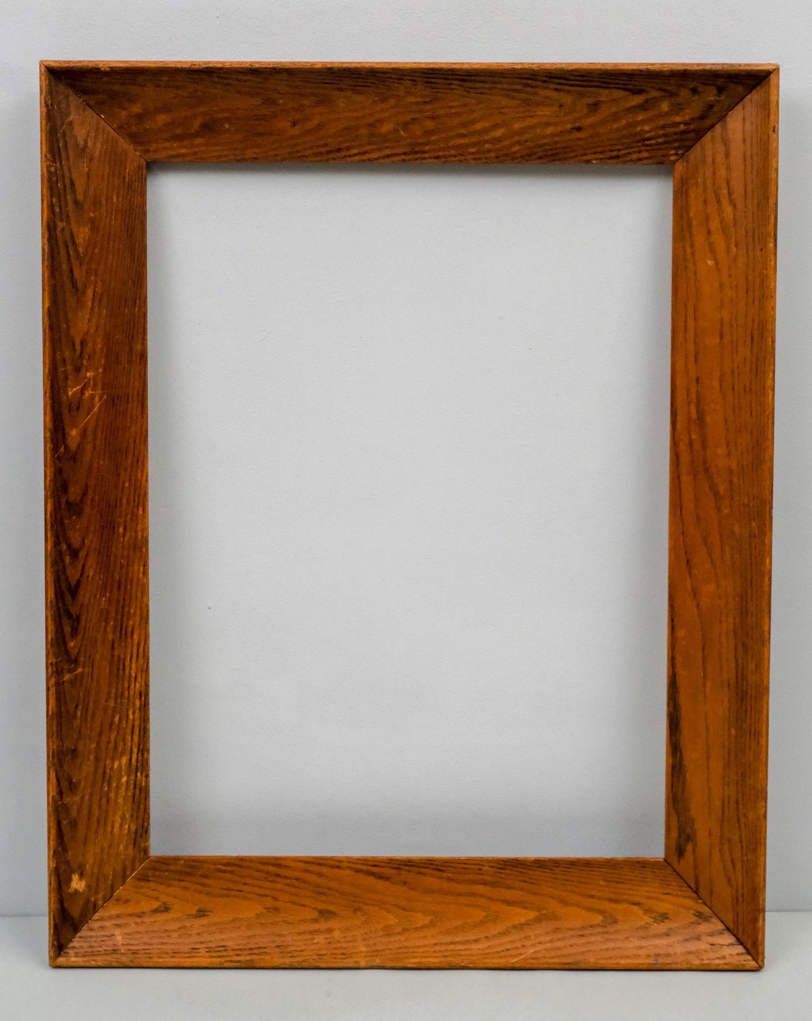 American Modernist Frame 18" x 24": American, ca. 1950, in a great standard size. Overall 24" x 30", Rabbet 18" x 24", Molding 3 1/2"