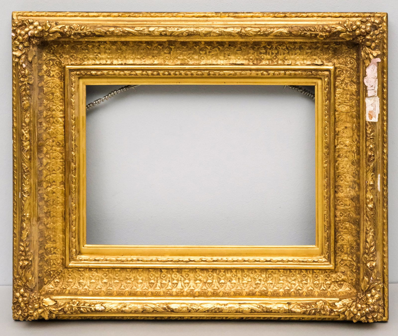 American Hudson River School Frame 7 1/2" x 10 1/2: American, ca. 1850, having pattern cove. Overall 13 1/2" x 16 1/2", Rabbet 7 1/2" x 10 1/2", Molding 3 1/8"