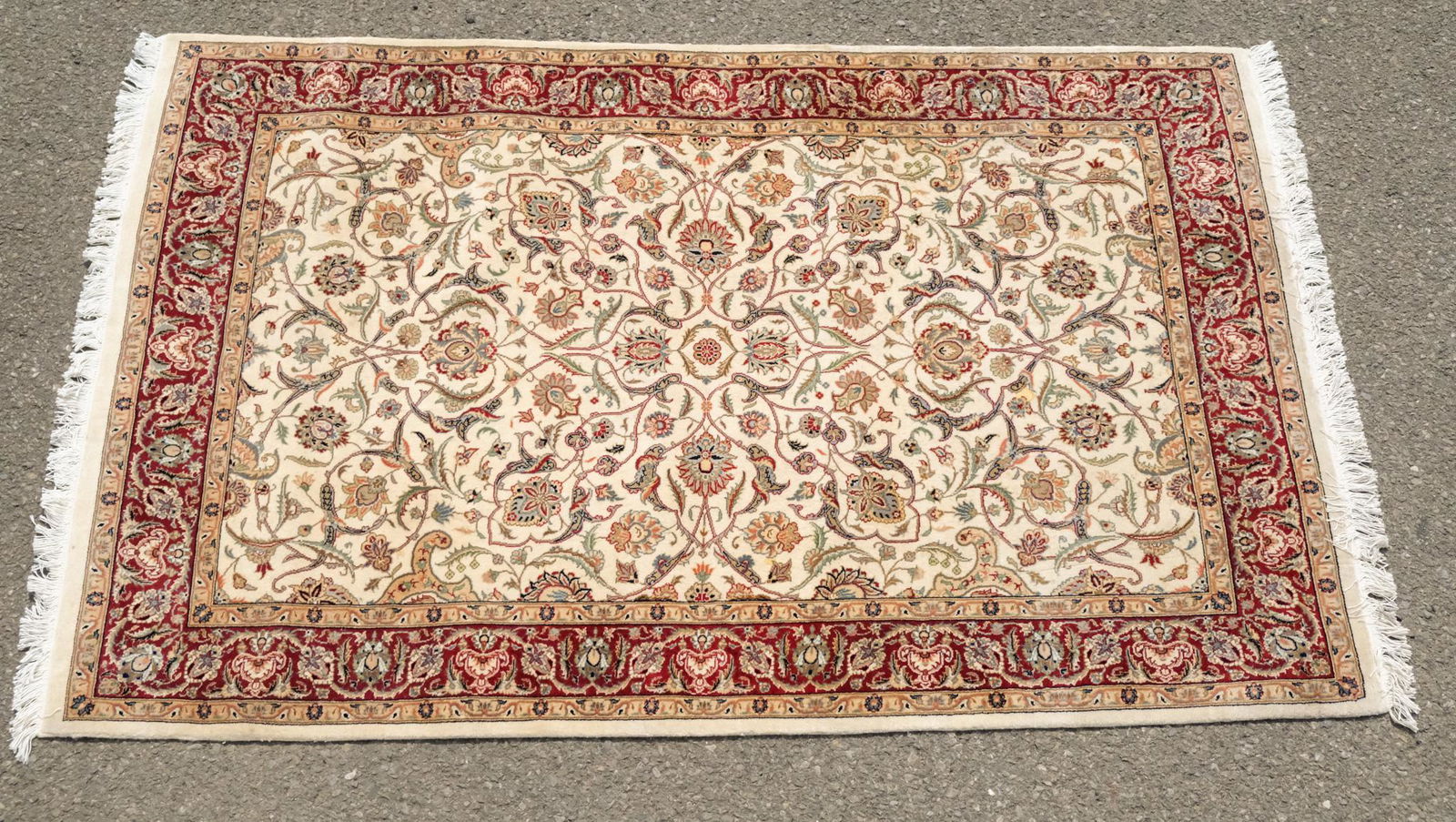 Vintage Ivory Sarouk Rug 78" x 49 1/2" (1 of 7)