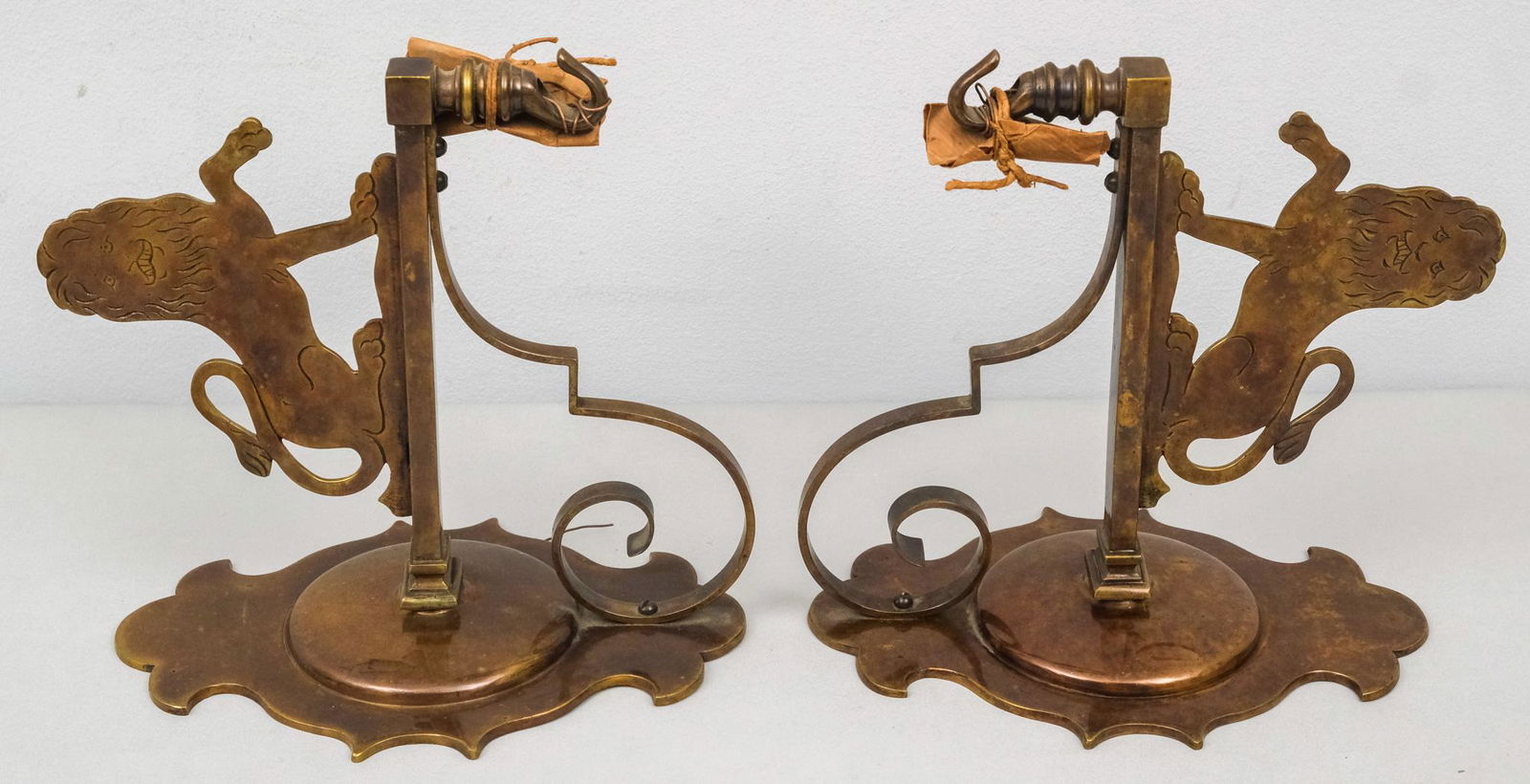 2 Antique Brass Lion Wall Bracket Hooks (1 of 6)