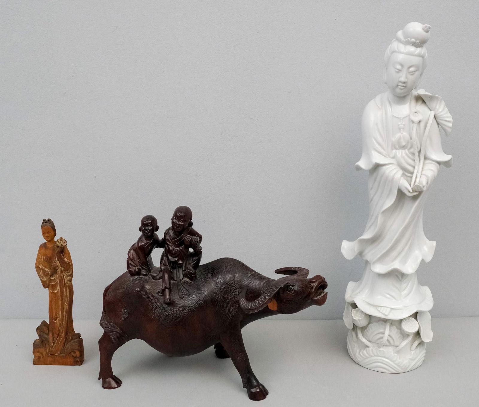 Lot of Asian Antiques & Decorative Objects (1 of 7)