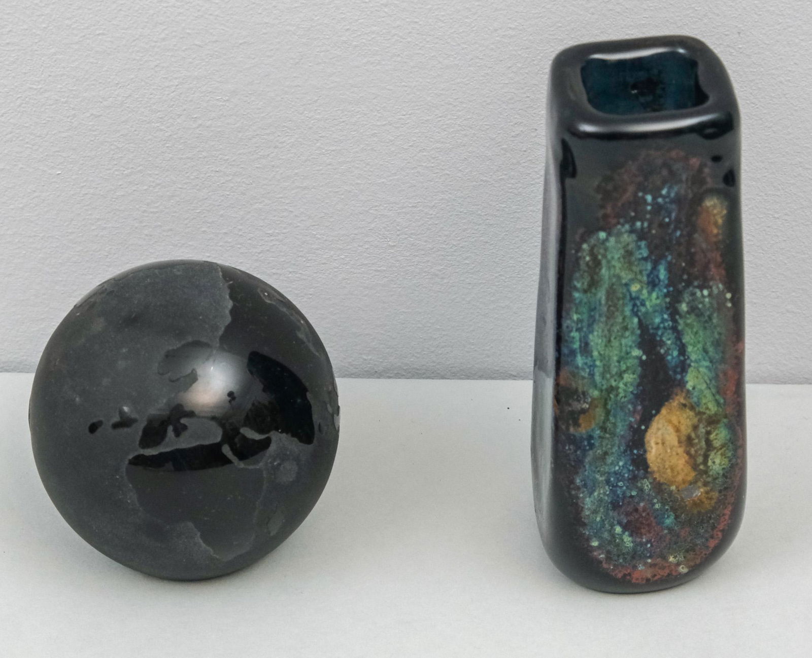 2 Piece Lot of Studio Art Glass (1 of 8)