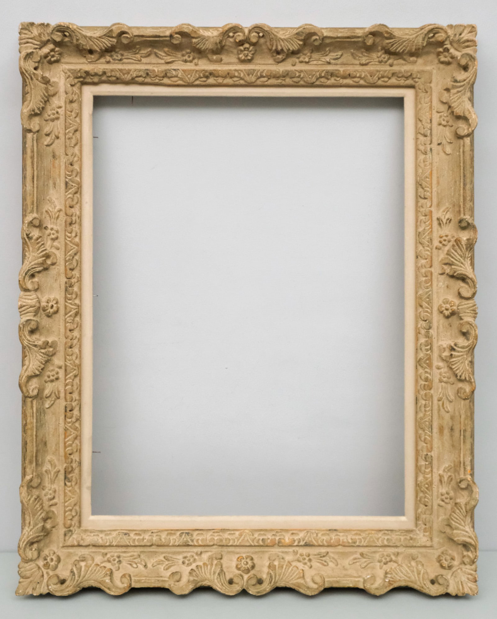 Louis XV Style Montparnasse Frame 18" x 24": American, ca. 1940, in a great standard size. Rabbet 18" x 24", Overall 25" x 31", Molding 3 3/4".