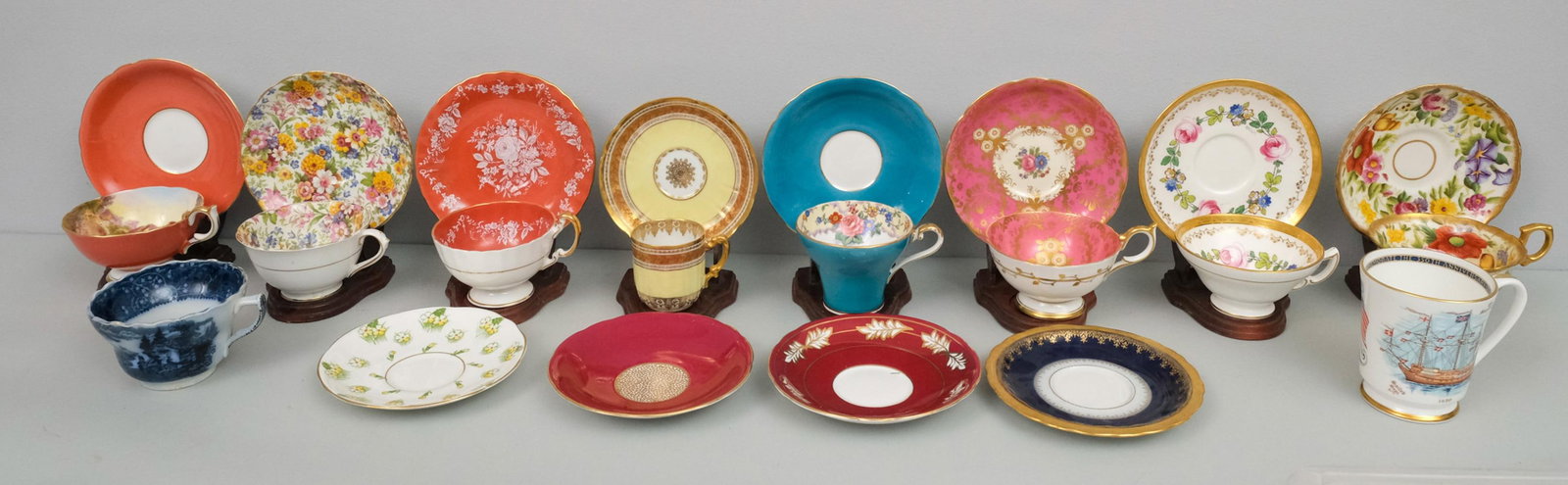 Lot of Fine Porcelain Teacups & Saucers (1 of 20)