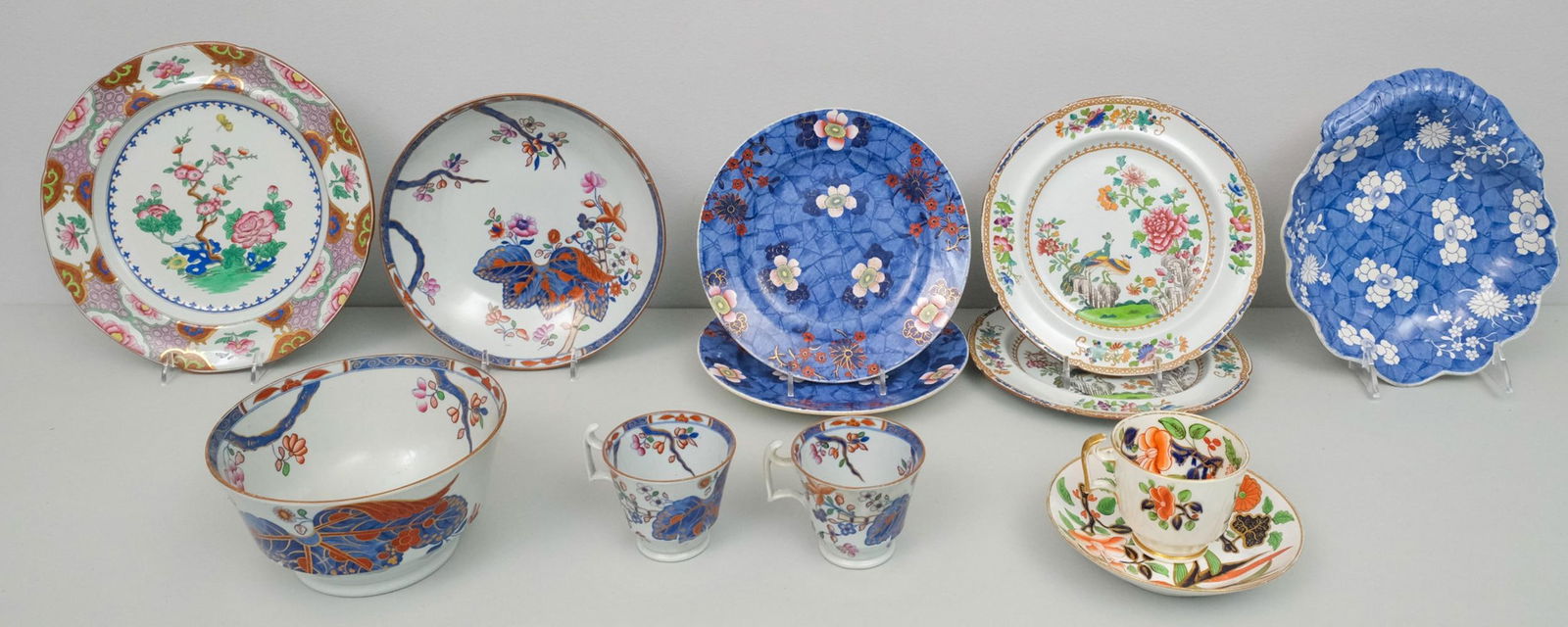Group of Spode Imari or Chinoiserie Porcelain (1 of 19)