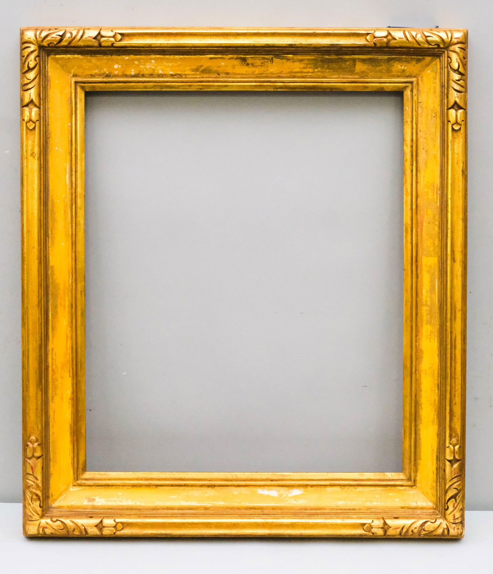 Custom Newcomb Macklin Frame 19 3/4" x 23 3/4": American, 20th century, well made custom frame in the Newcomb Macklin style. Overall 27" x 31", Rabbet 19 3/4" x 23 3/4", Molding 4".