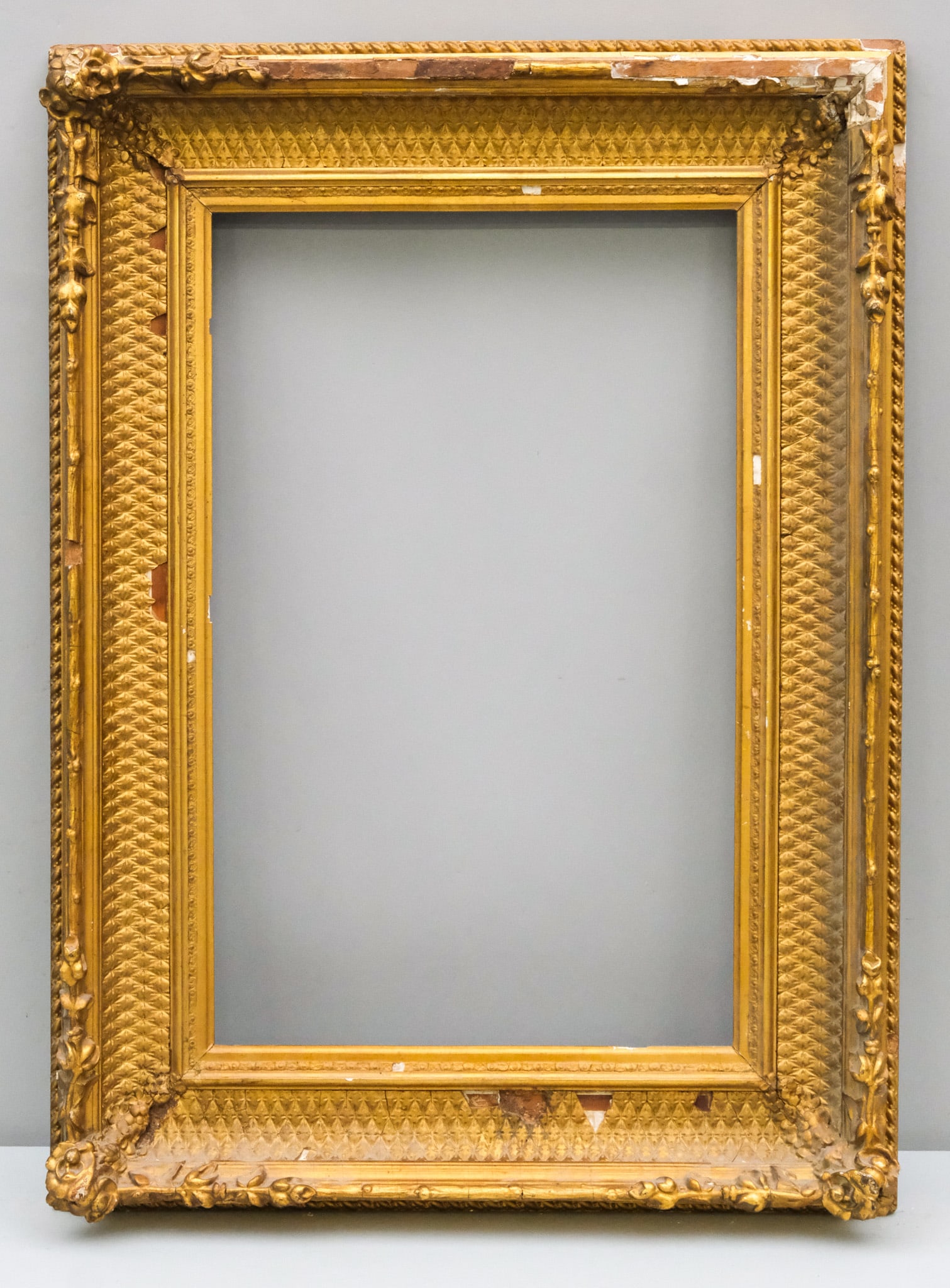 American Quilted Cove Gilt Frame 14" x 22" (1 of 4)