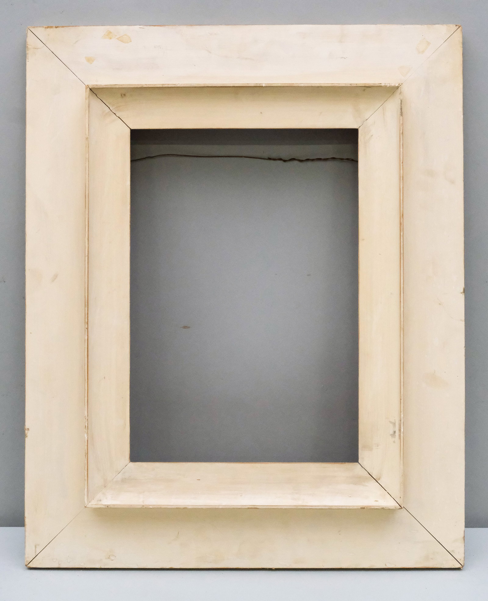 American Modernist Frame 11" x 16": American, ca. 1940. Overall 20 3/4" x 25 3/4", Rabbet 11" x 16", Molding 5".