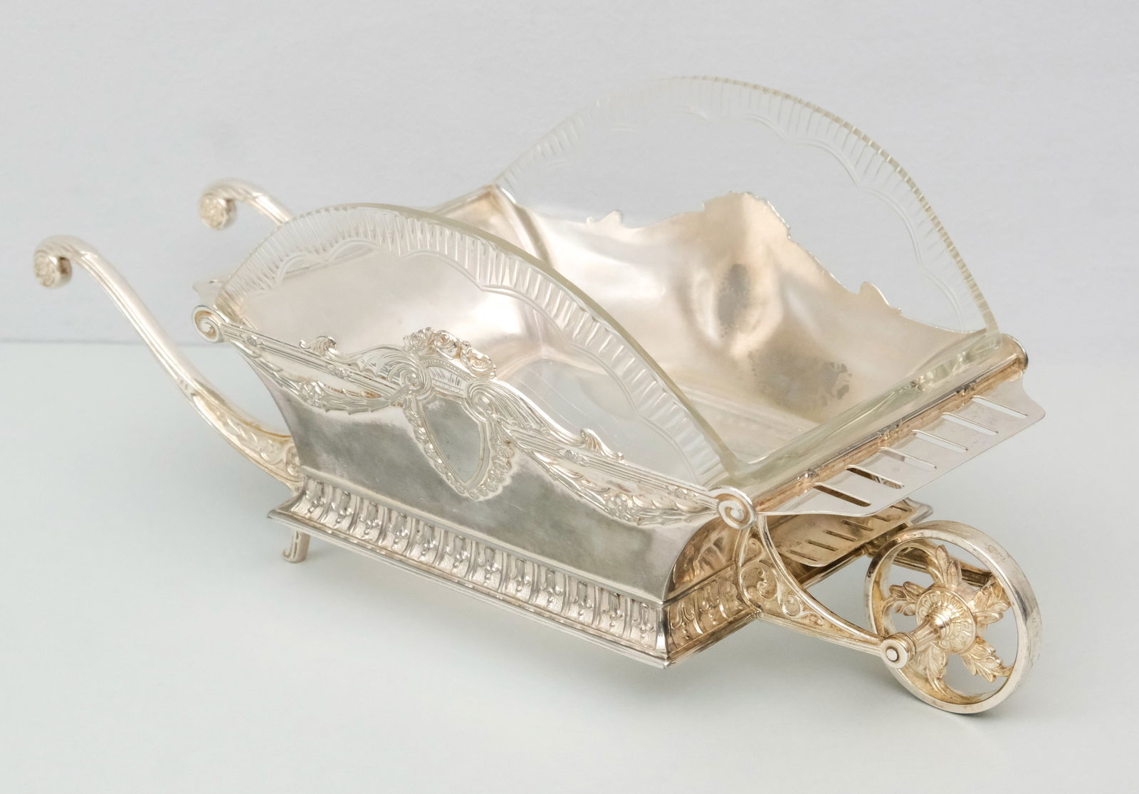 Antique Figural Silverplate Wagon Server (1 of 11)