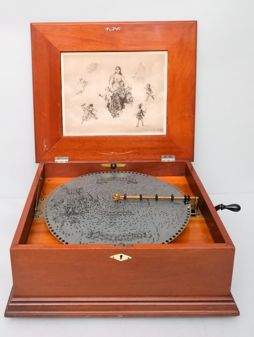 Antique Regina Music Box (1 of 7)