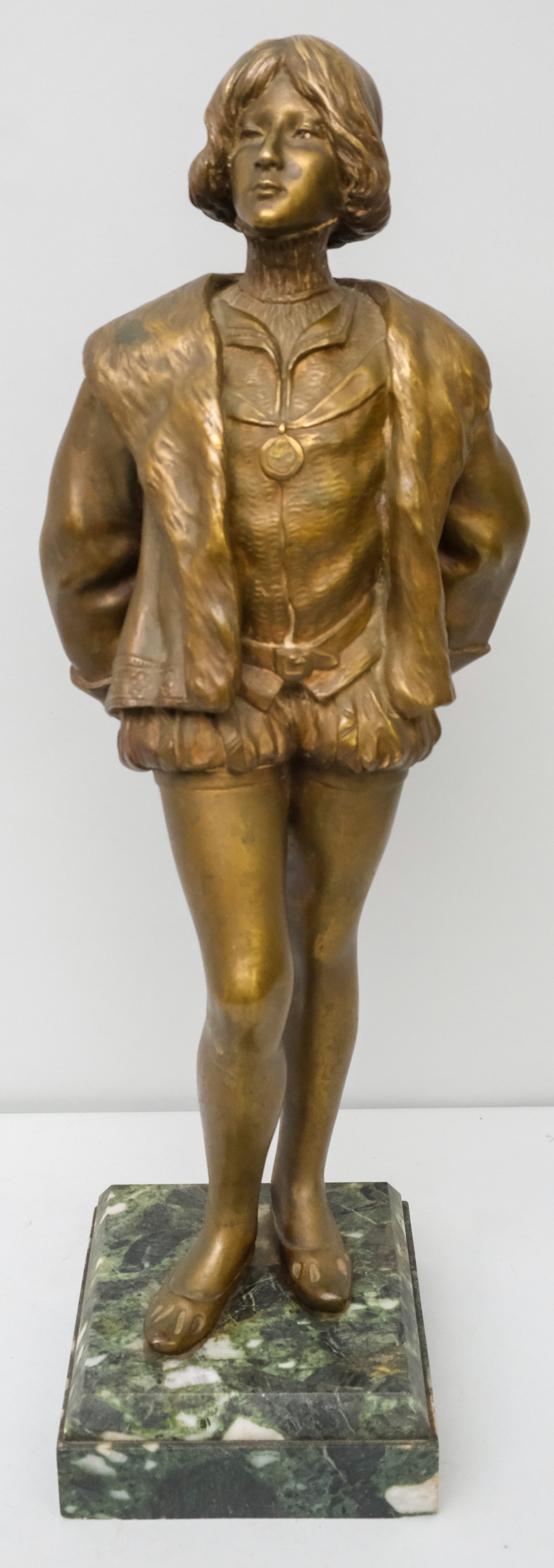 Leon Noel Delagrange, Page Boy Bronze (1 of 8)