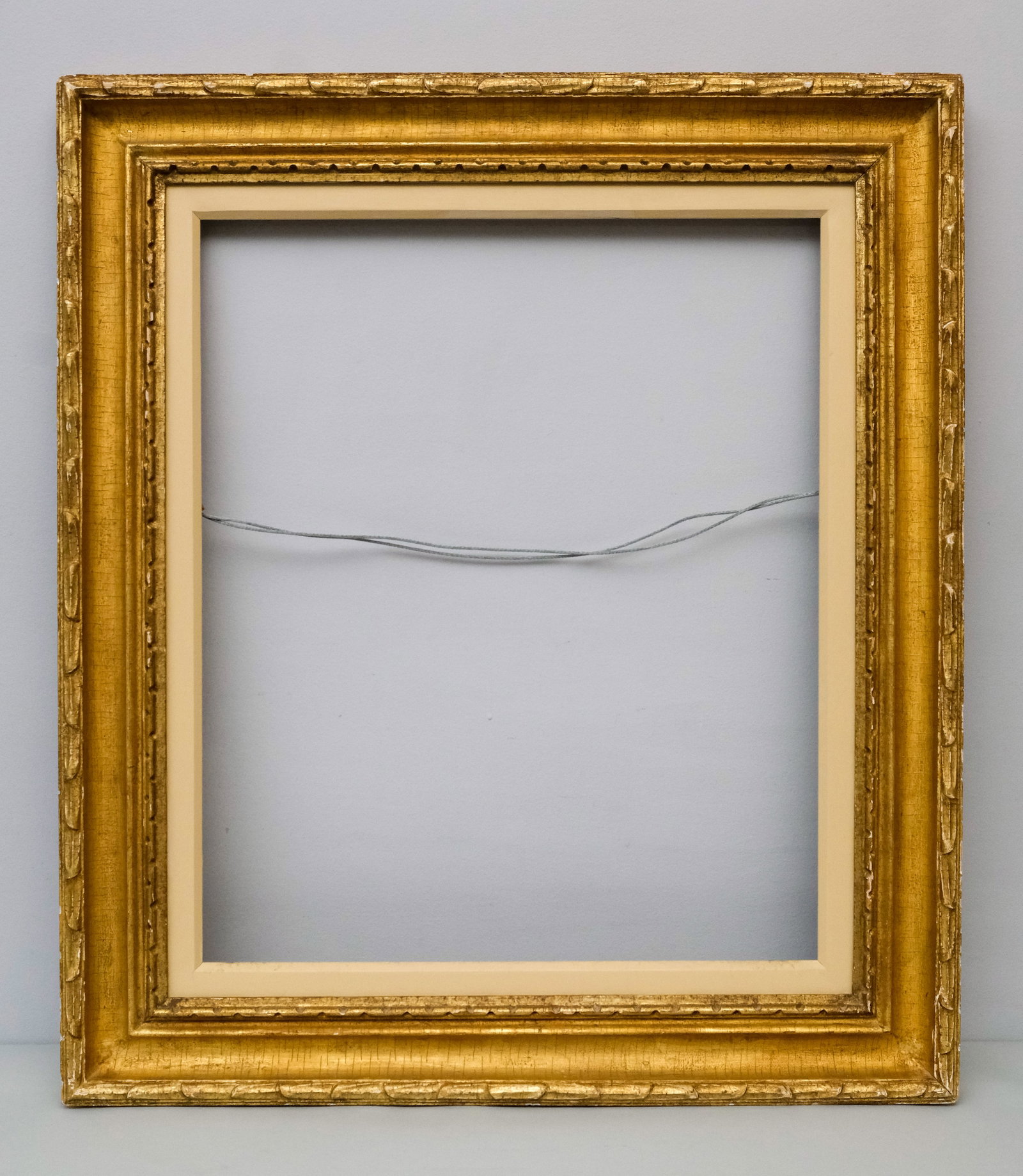 American Modernist Frame 20" x 24": House of Heydenryk, ca. 1960, in a great standard size. Overall 28" x 32", rabbet 20" x 24", molding 4 1/4".