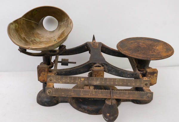 Antique John Chatillon Iron Scales (1 of 12)