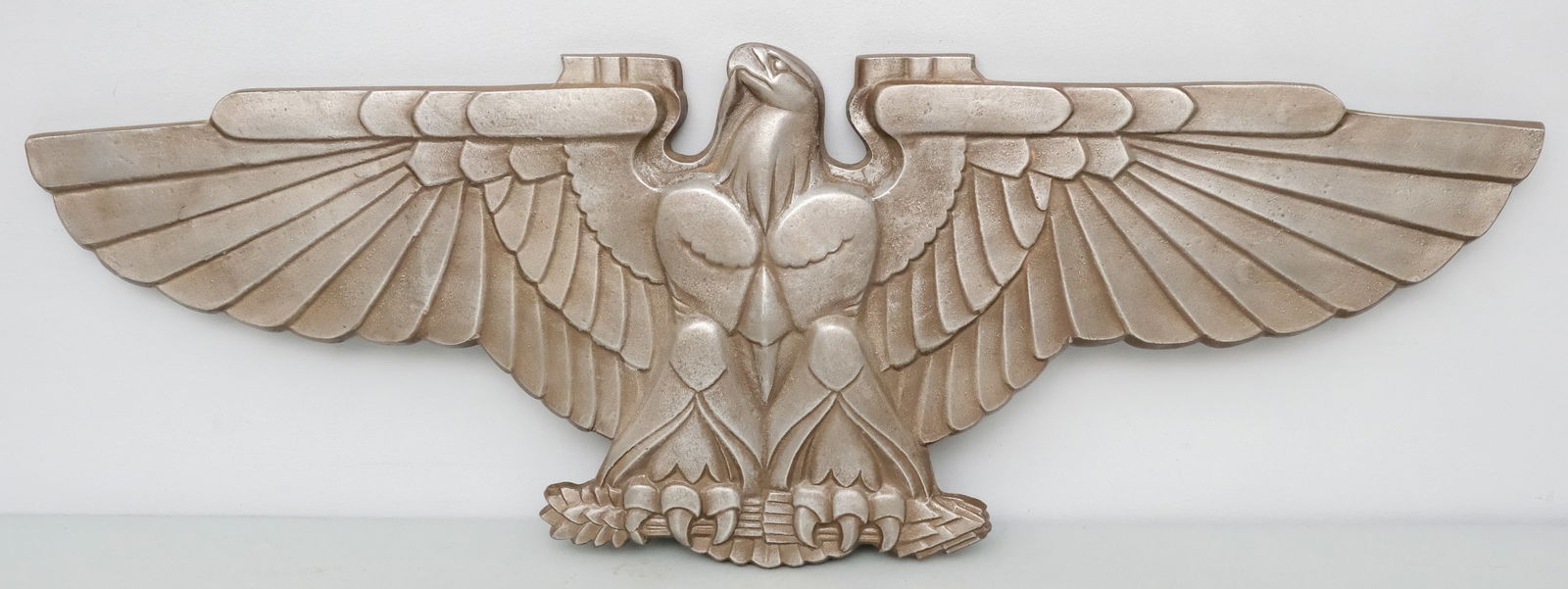 Cast Iron Eagle Wall Hanging (1 of 4)