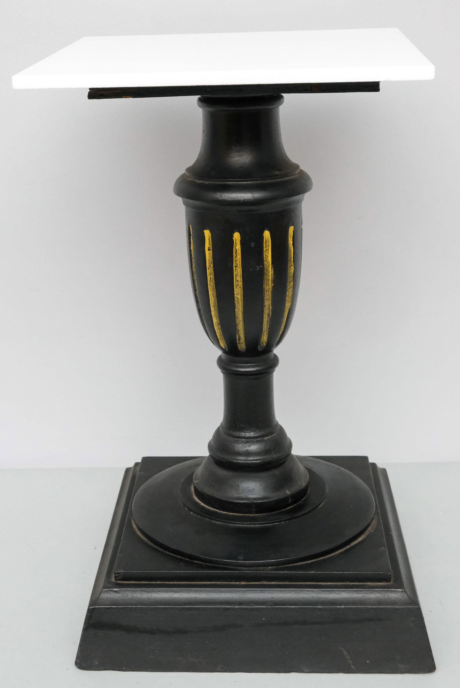 Vasiform Column Plant Stand (1 of 7)