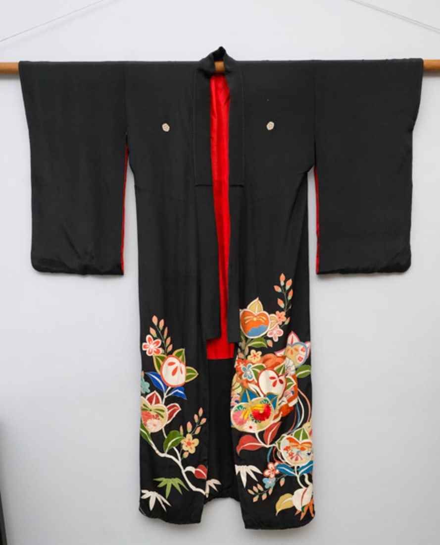 Vintage Black Silk Kimono (1 of 9)