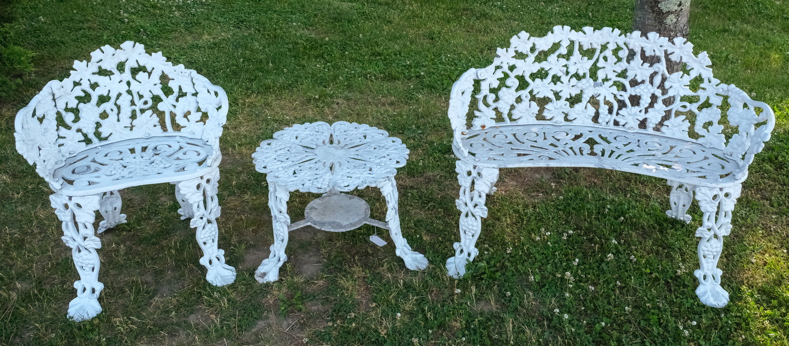 Set of Cast Iron Garden Seats and Table (1 of 7)