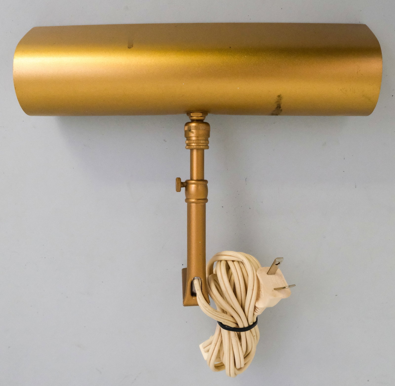House of Troy Gallery Light: Vintage House of Troy brushed gold tone gallery light, 9".