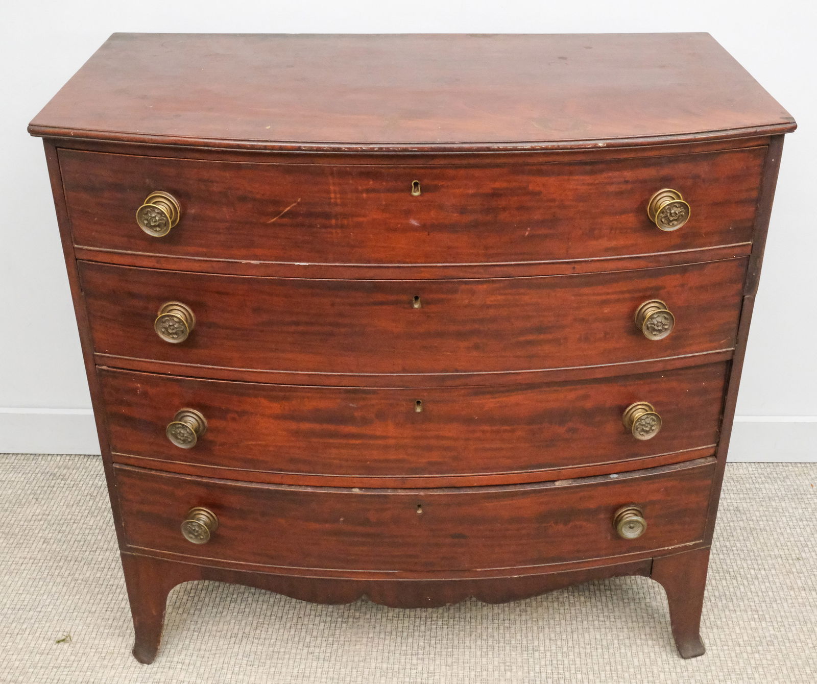 Bow Front Hepplewhite Chest of Drawers (1 of 6)