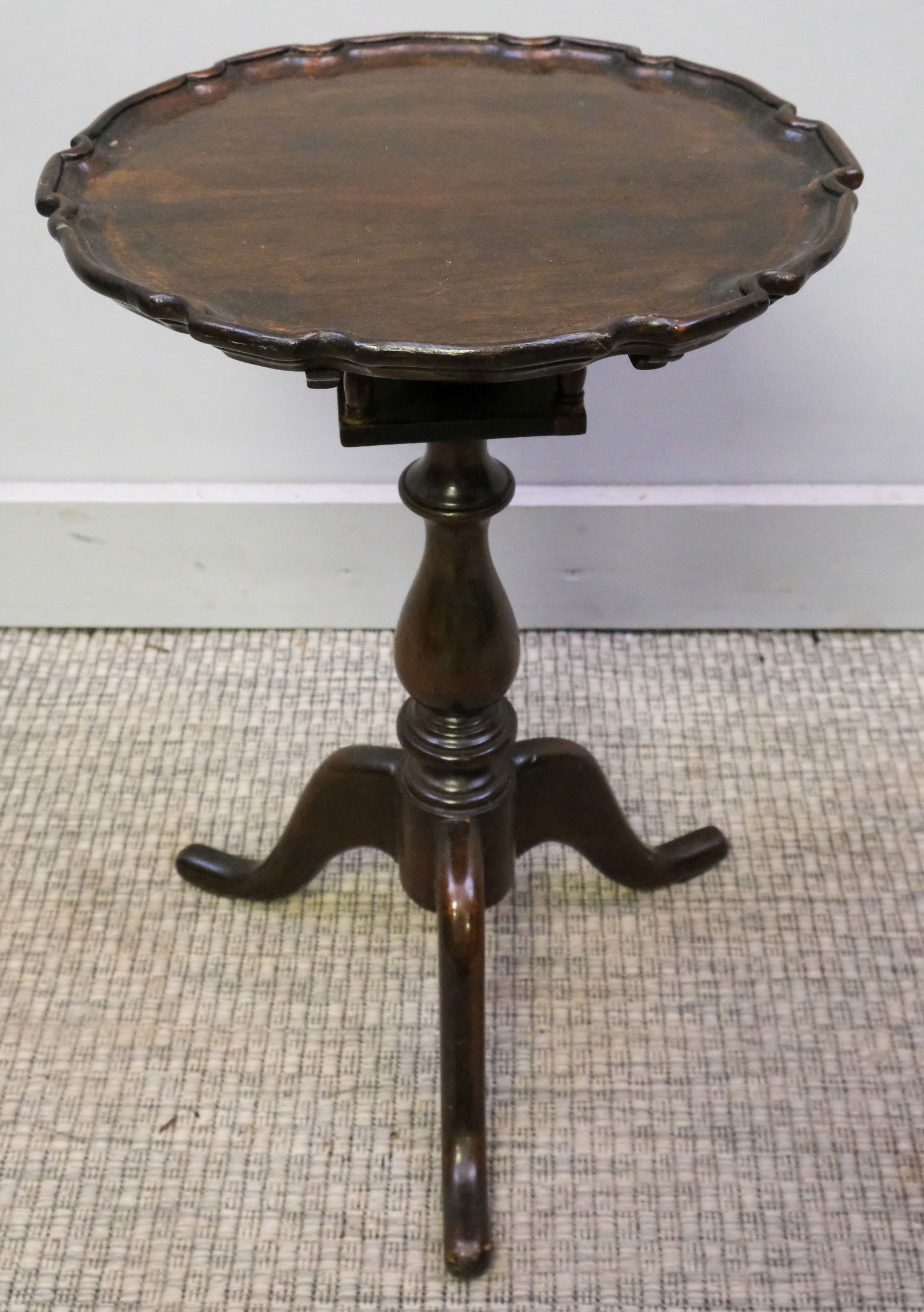 George III Pie-Crust Edge Candle Stand (1 of 7)