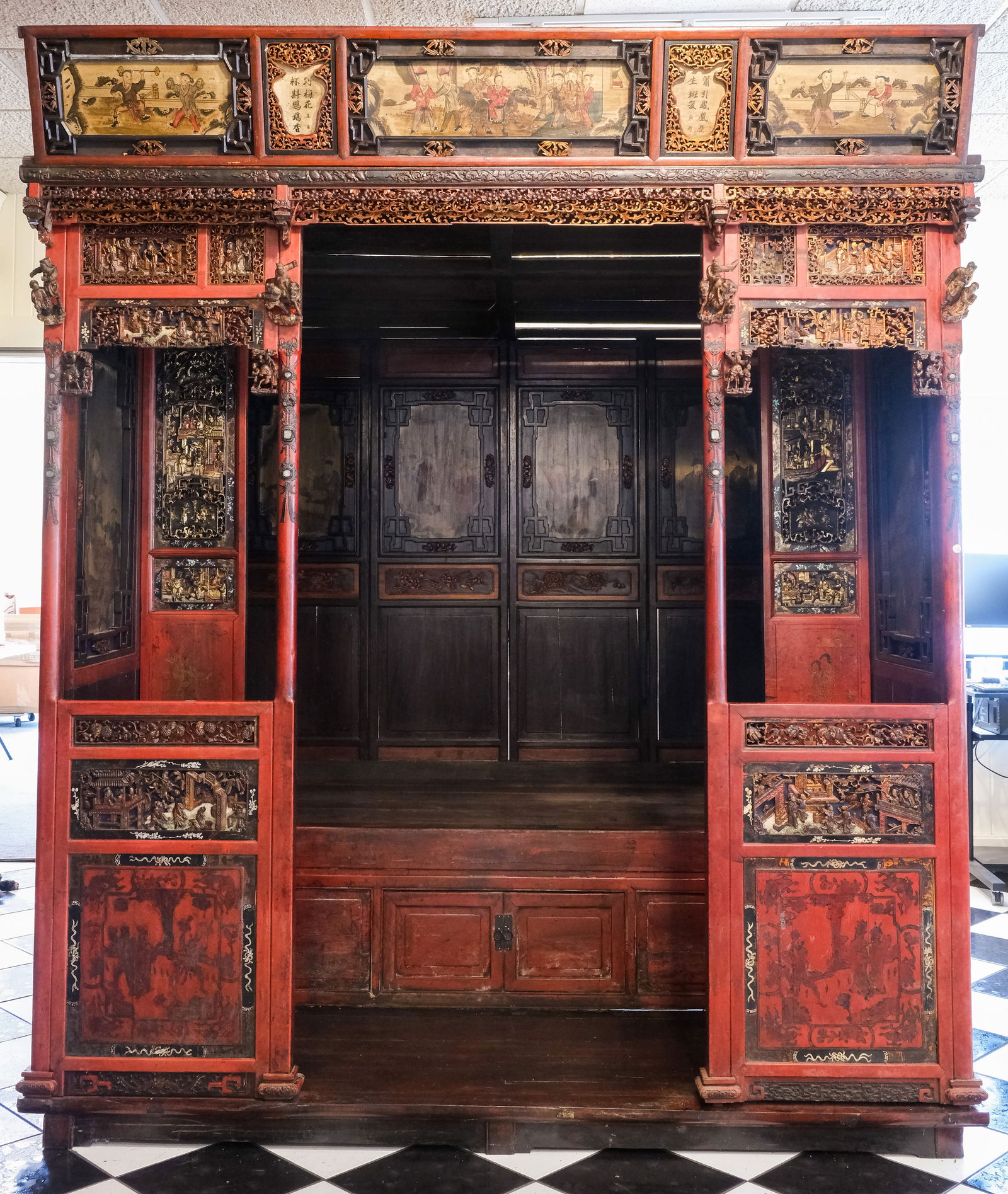 Immense Chinese Red Lacquer Opium Bed (1 of 20)