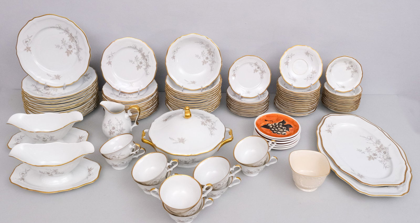Johann Haviland Limoges Porcelain Service (1 of 11)